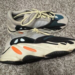 Yeezy Boost 700